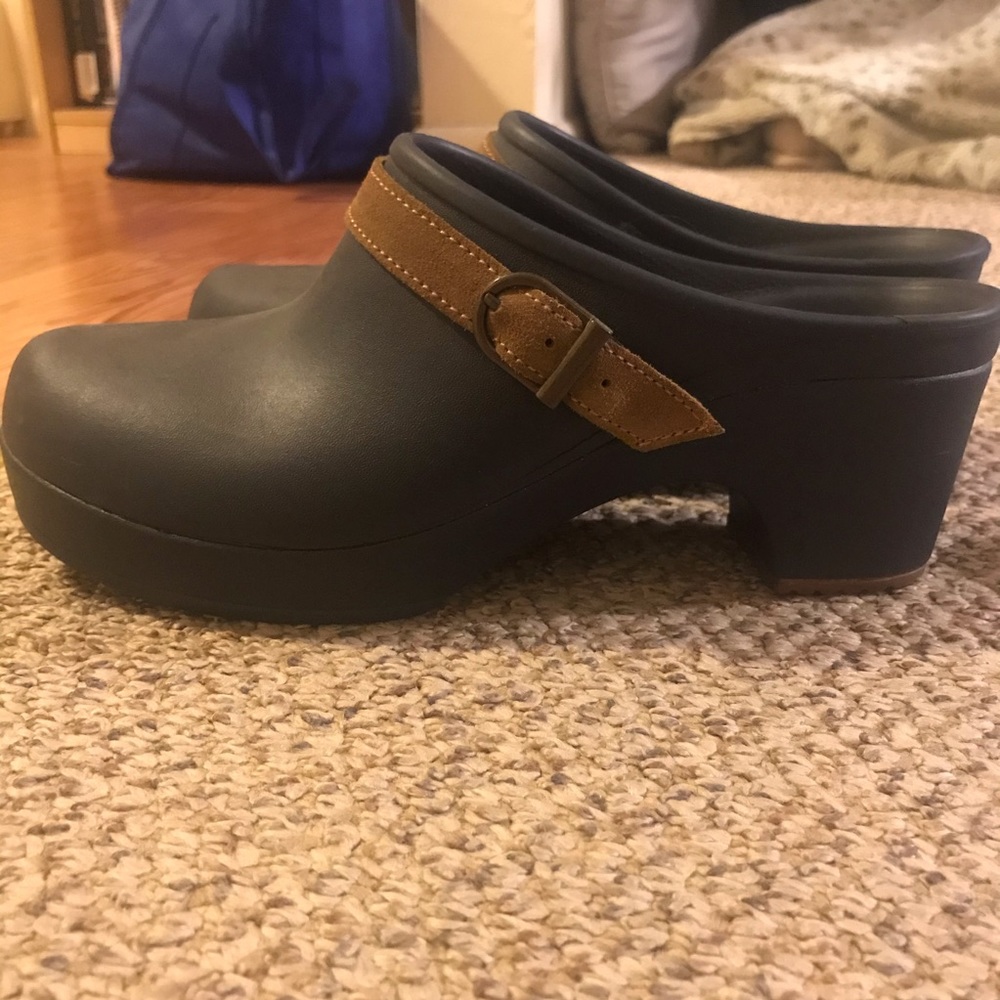 Crocs platform clogs, very comfortable!